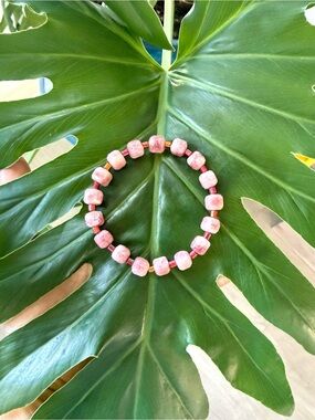 Strawberry quartz and Hematite bracelet (one)